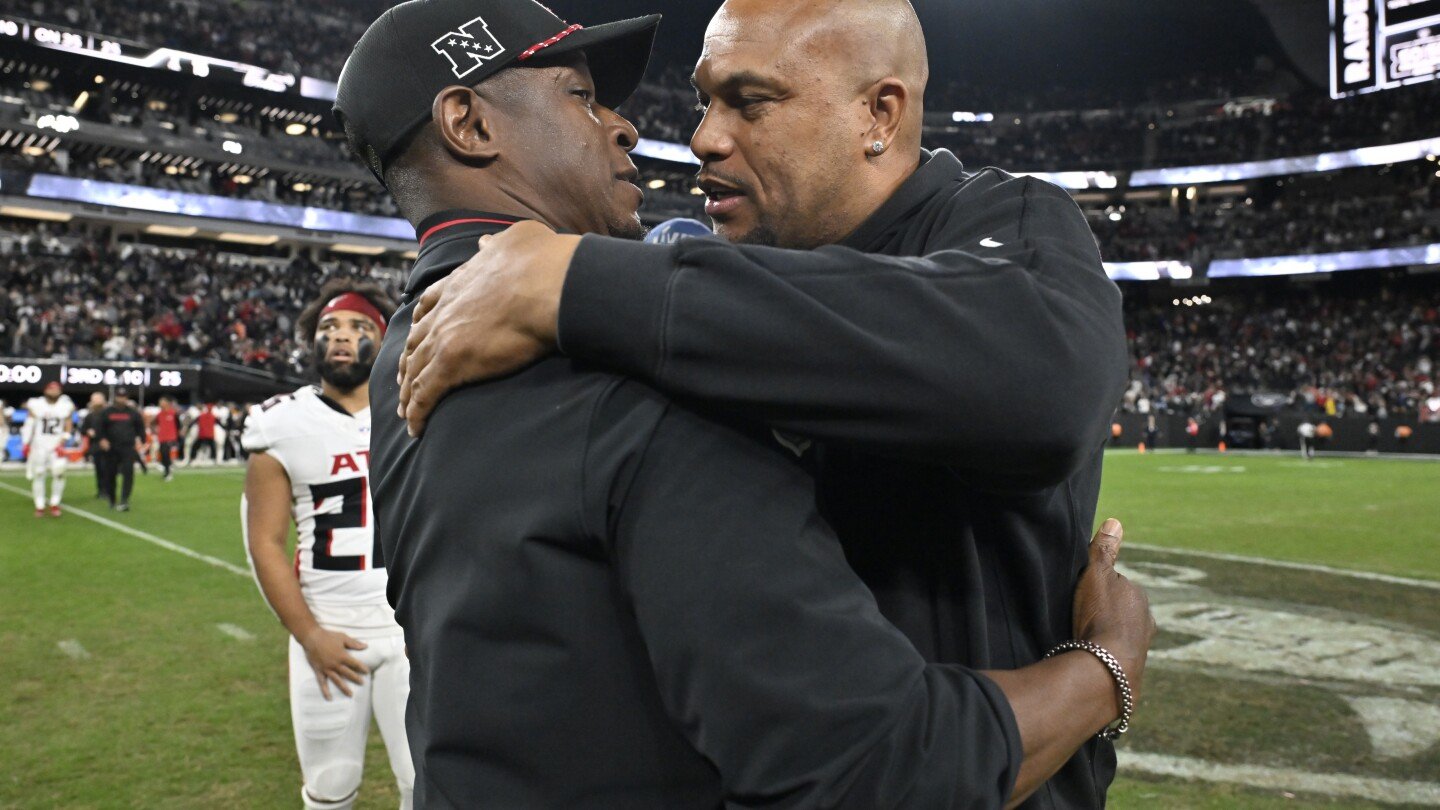 more-than-a-third-of-black-nfl-players-surveyed-by-the-ap-are-discouraged-by-a-lack-of-black-coaches