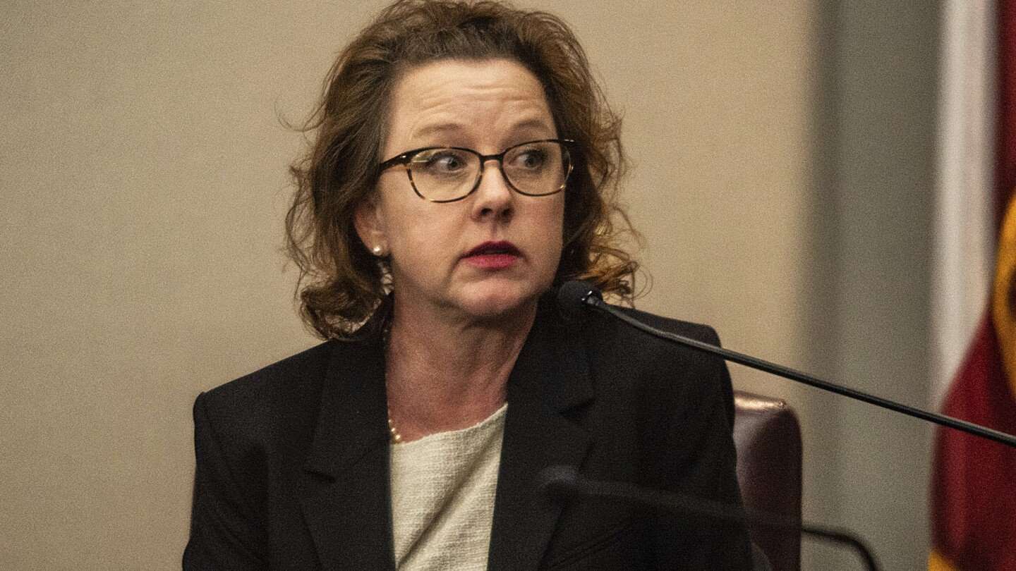 ex-prosecutor’s-trial-ends-as-judge-throws-out-her-felony-indictment-in-ahmaud-arbery-death-case