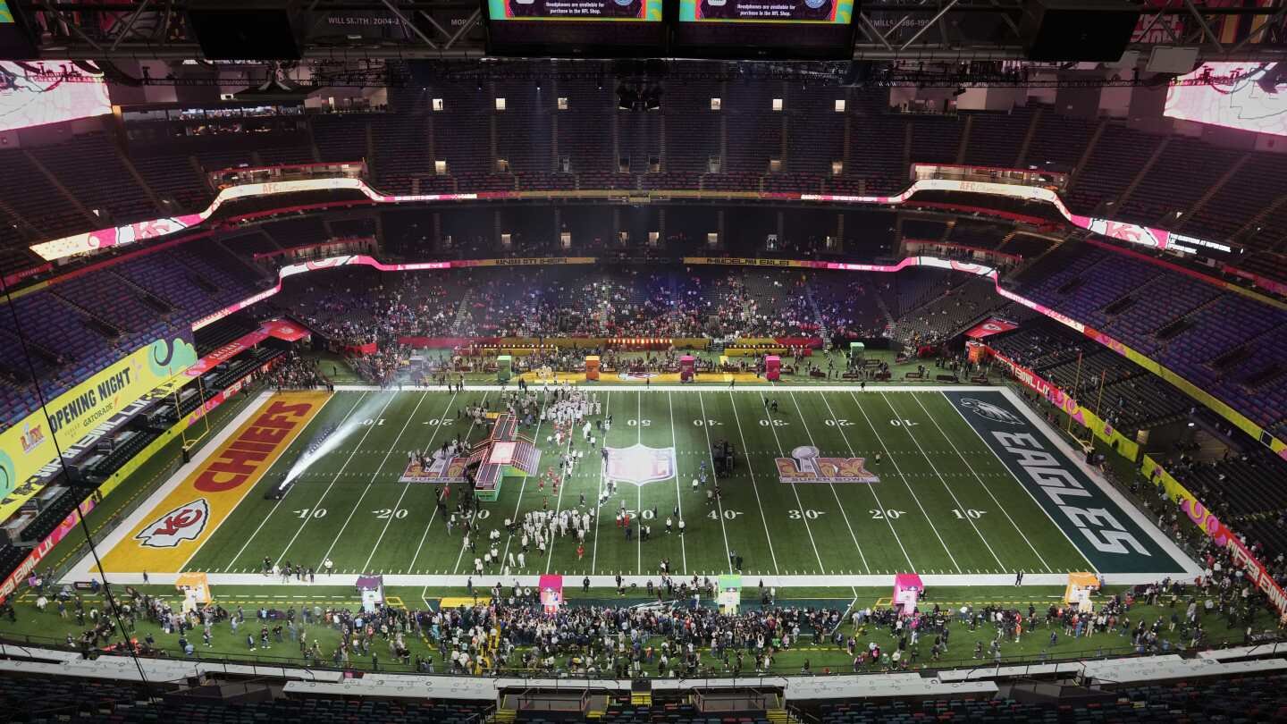 super-bowl-secondary-ticket-prices-high-but-much-less-than-last-year’s-game