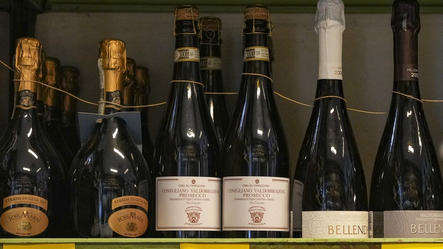 us-importers-stockpile-italian-prosecco-as-a-hedge-against-possible-trump-tariffs