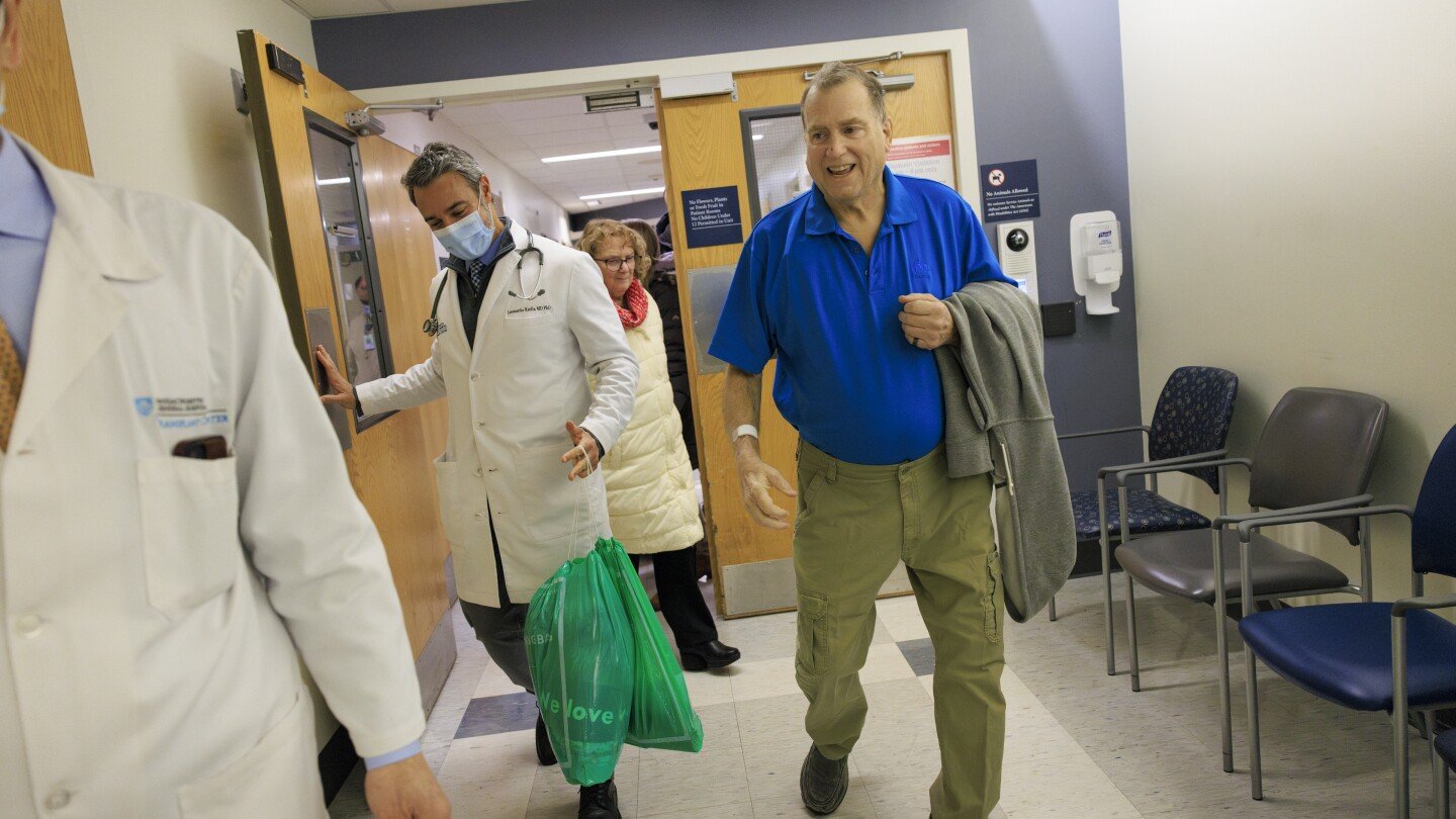 new-hampshire-man-is-2nd-person-known-to-be-living-with-a-pig-kidney