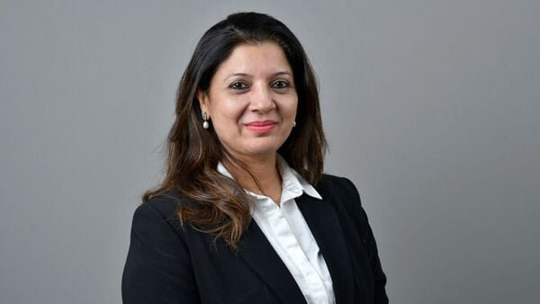 stock-market-news-today-live-updates-on-february-10,-2025-:-buy-or-sell:-vaishali-parekh-recommends-three-stocks-to-buy-today
