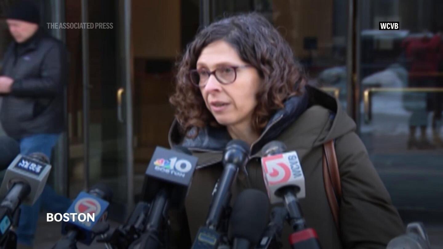 us-judge-keeps-trump-plan-to-push-out-federal-workers-on-hold