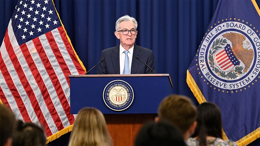 stock-market-today:-dow-jones-dives-350-points-after-hot-inflation-report-as-powell-testifies;-super-micro-jumps-(live-coverage)