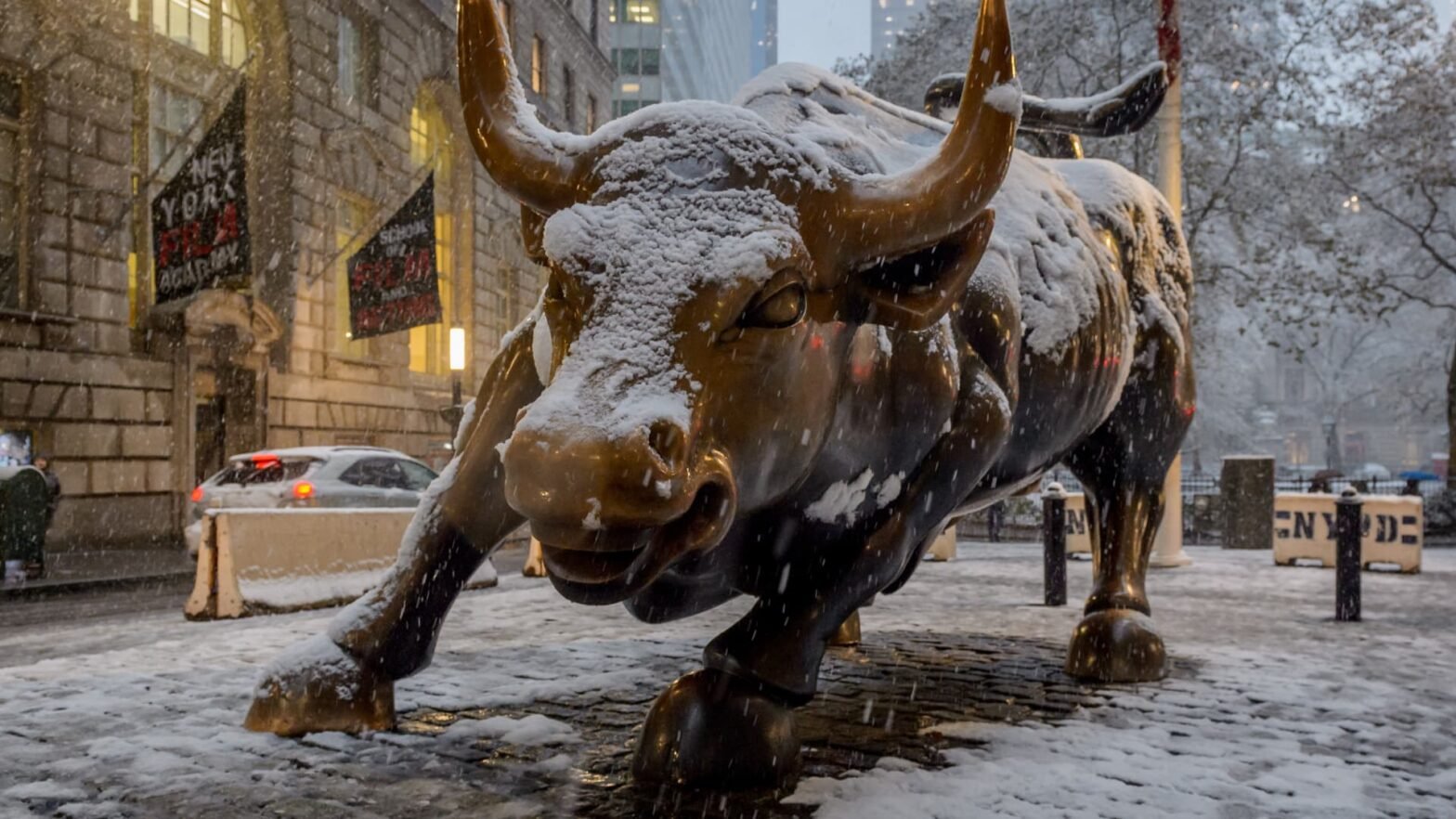 passive-investing-is-compounding-the-growth-stock-bubble,-raising-risk-of-a-bust,-bank-of-america-says