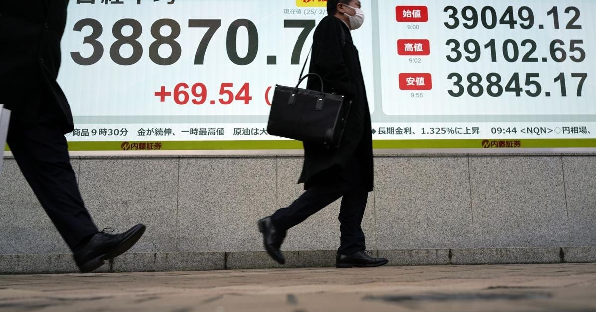 stock-market-today:-wall-street-falls-after-worse-inflation-data