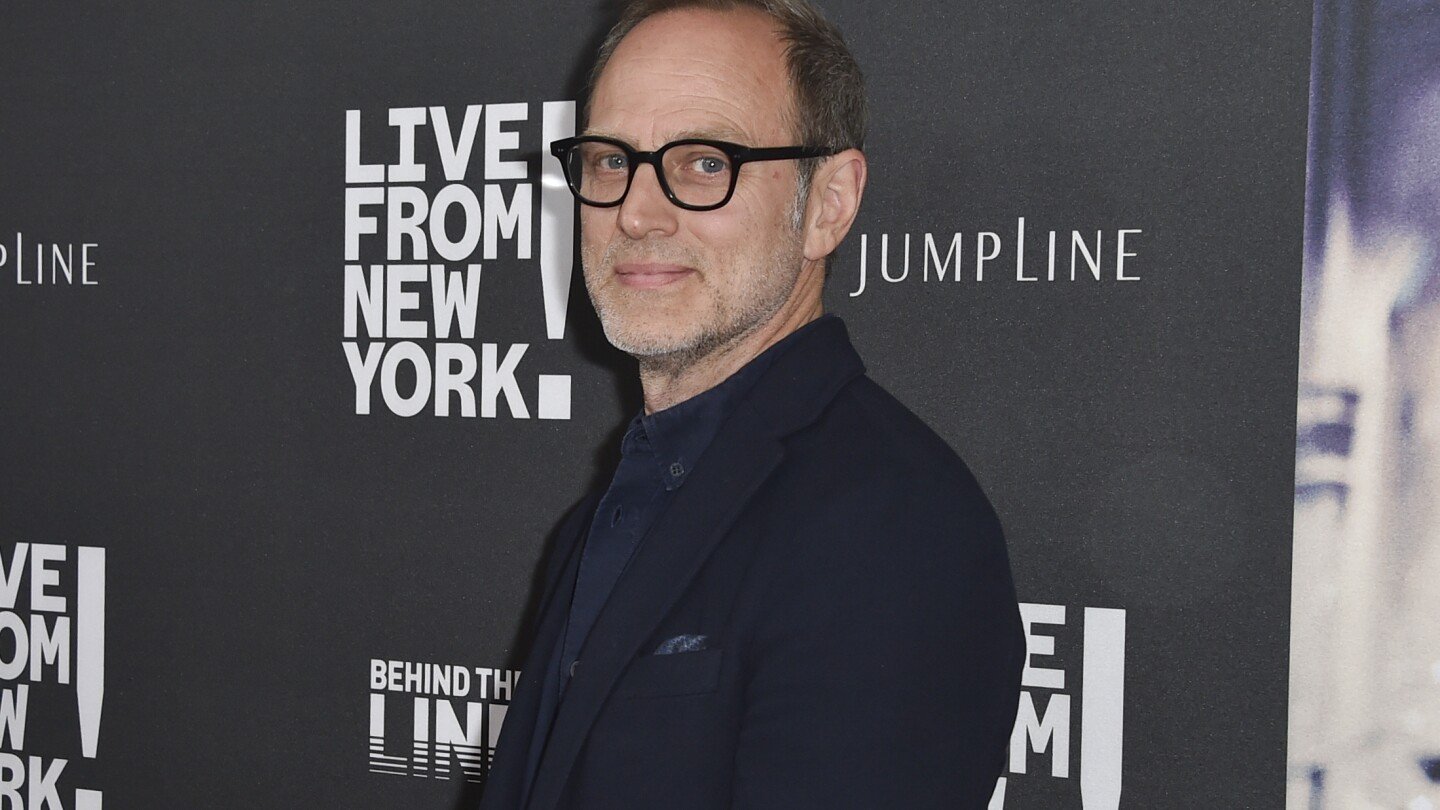 ‘saturday-night-live’-costume-designer-tom-broecker-wants-every-host-to-feel-at-home