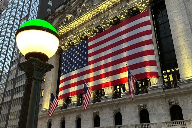 stock-market-today:-asian-stocks-mostly-up-friday-after-near-record-us-stock-rally