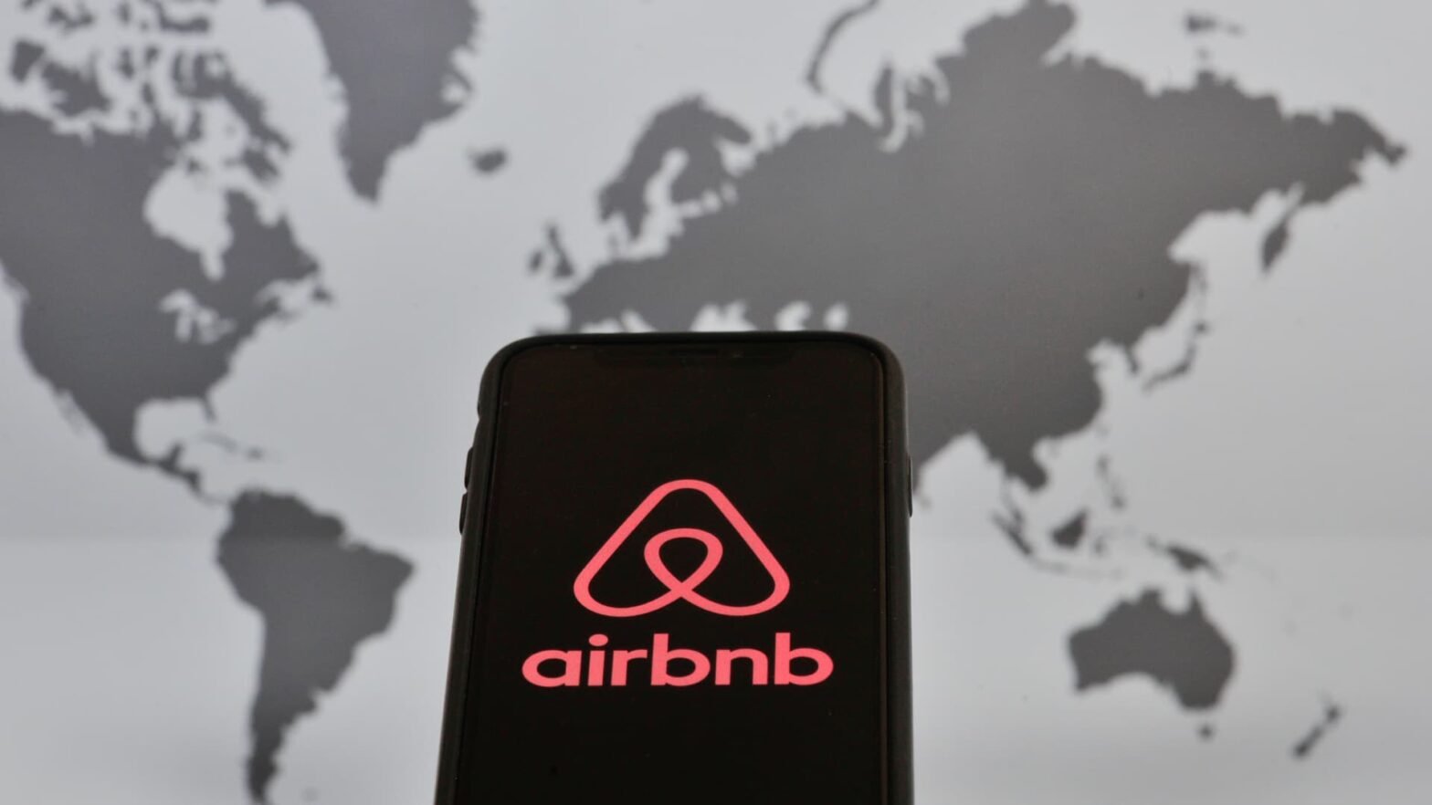 10-things-to-watch-in-the-stock-market-friday,-including-airbnb-and-palo-alto-earnings-reactions