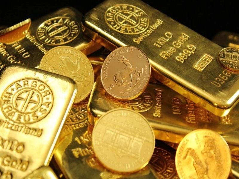 gold-delivered-higher-returns-than-american-and-indian-stock-markets-in-last-25-years:-report