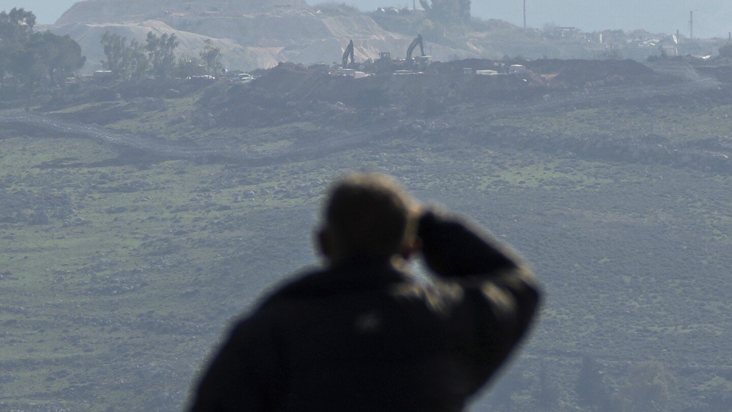 border-town’s-residents-rebuild-in-south-lebanon-as-hezbollah-leader-calls-for-israeli-withdrawal