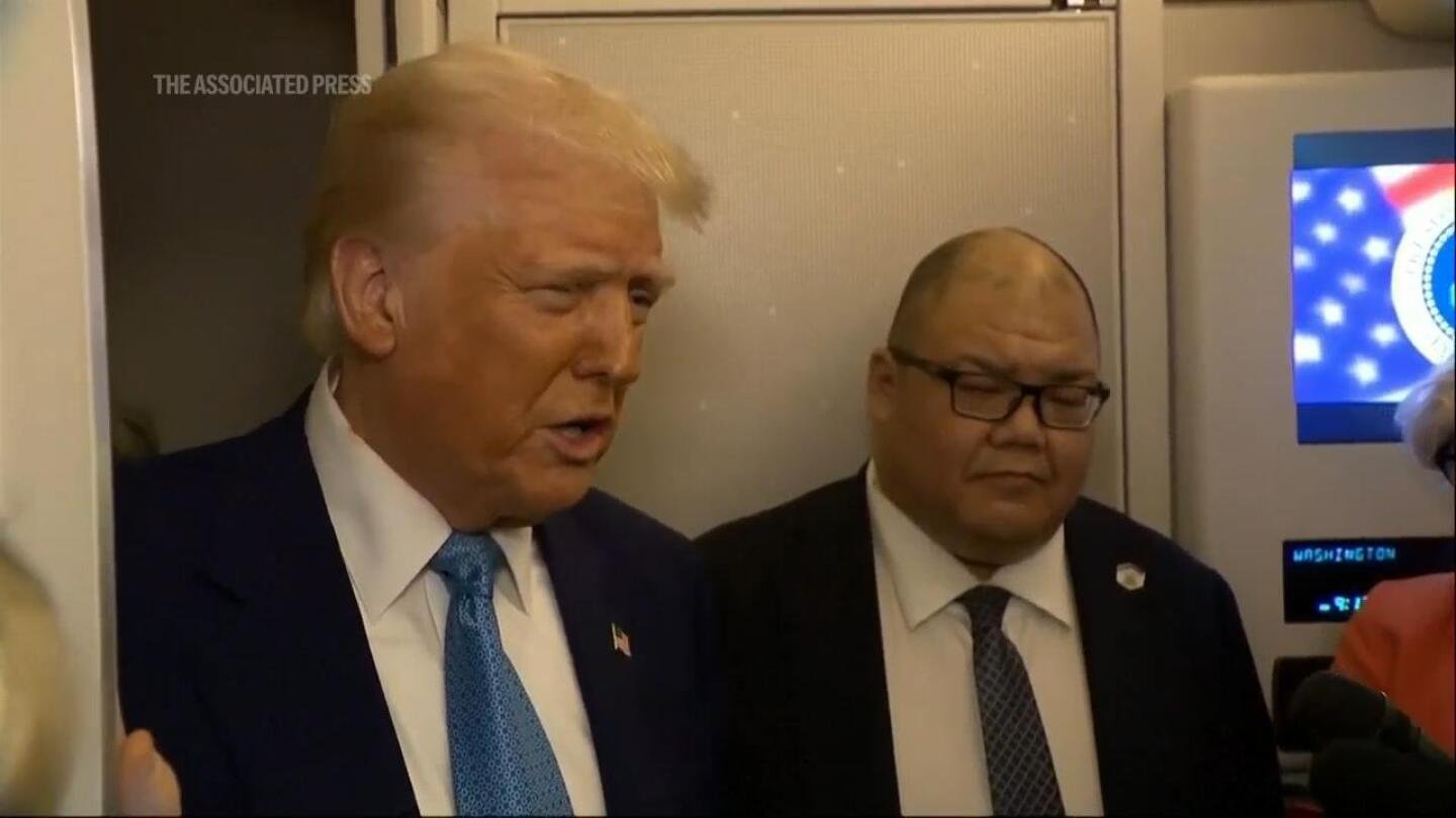 trump-wants-to-know-if-there’s-gold-in-fort-knox.-(there-is)