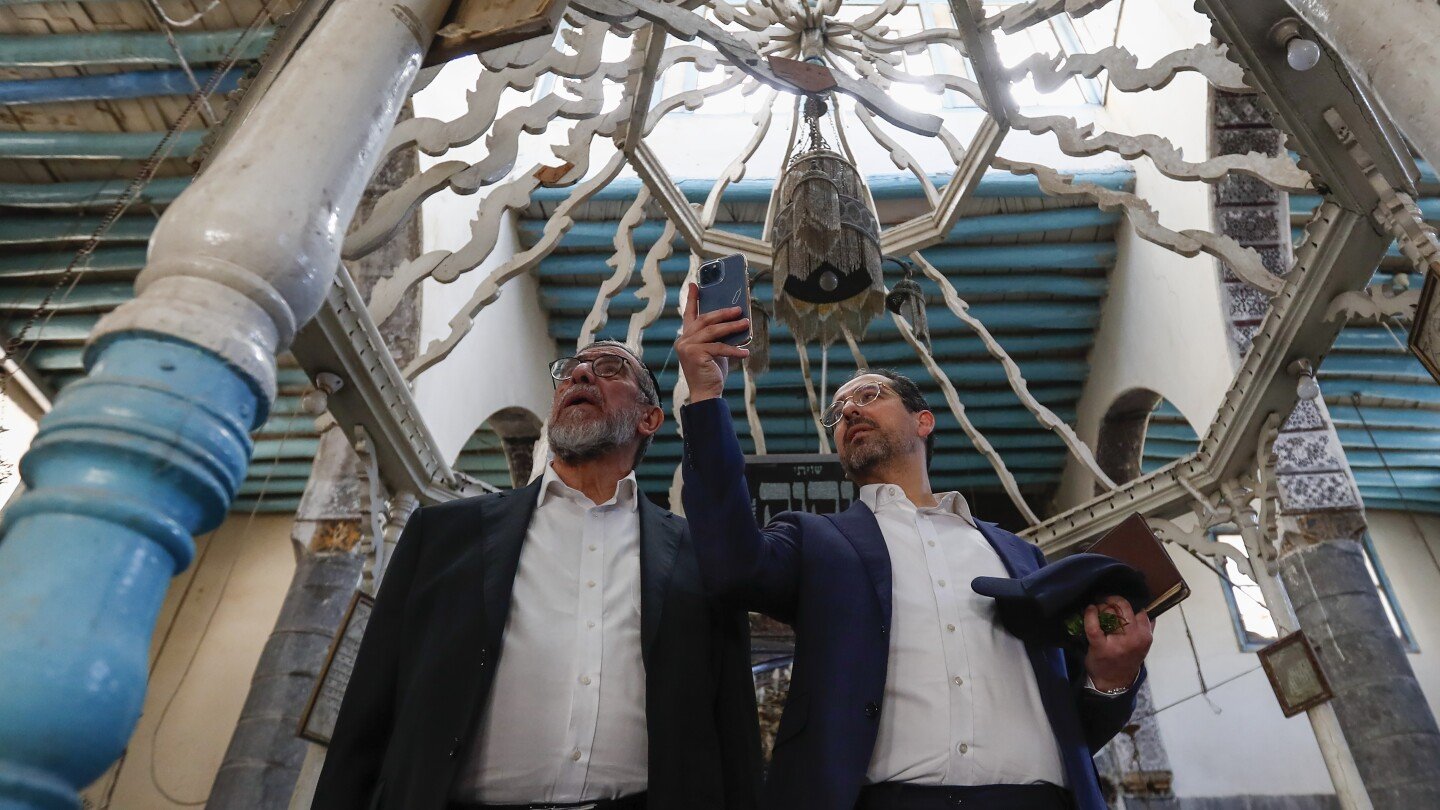 syrian-jews’-homecoming-brings-hope-for-reconstruction-and-a-permanent-return-after-decades-in-exile