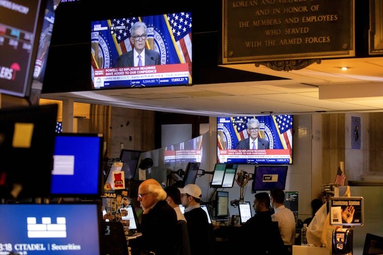 stock-prices-and-home-values-have-created-a-‘wealth-effect,’-but-the-market-is-fragile,-economist-mark-zandi-says