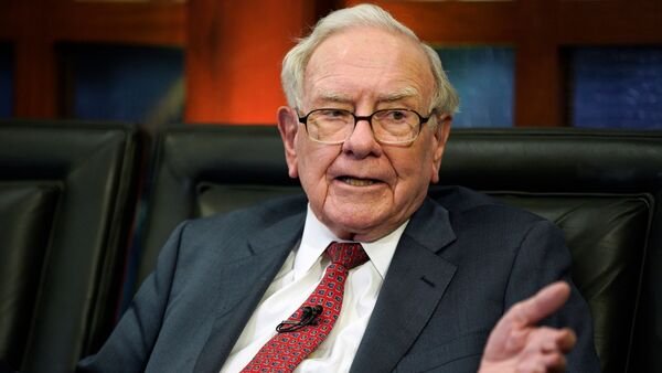 warren-buffet’s-berkshire-hathaway-q4-profit-rises-71%-to-$14.53-billion-on-insurance-income-amid-high-interest-rates