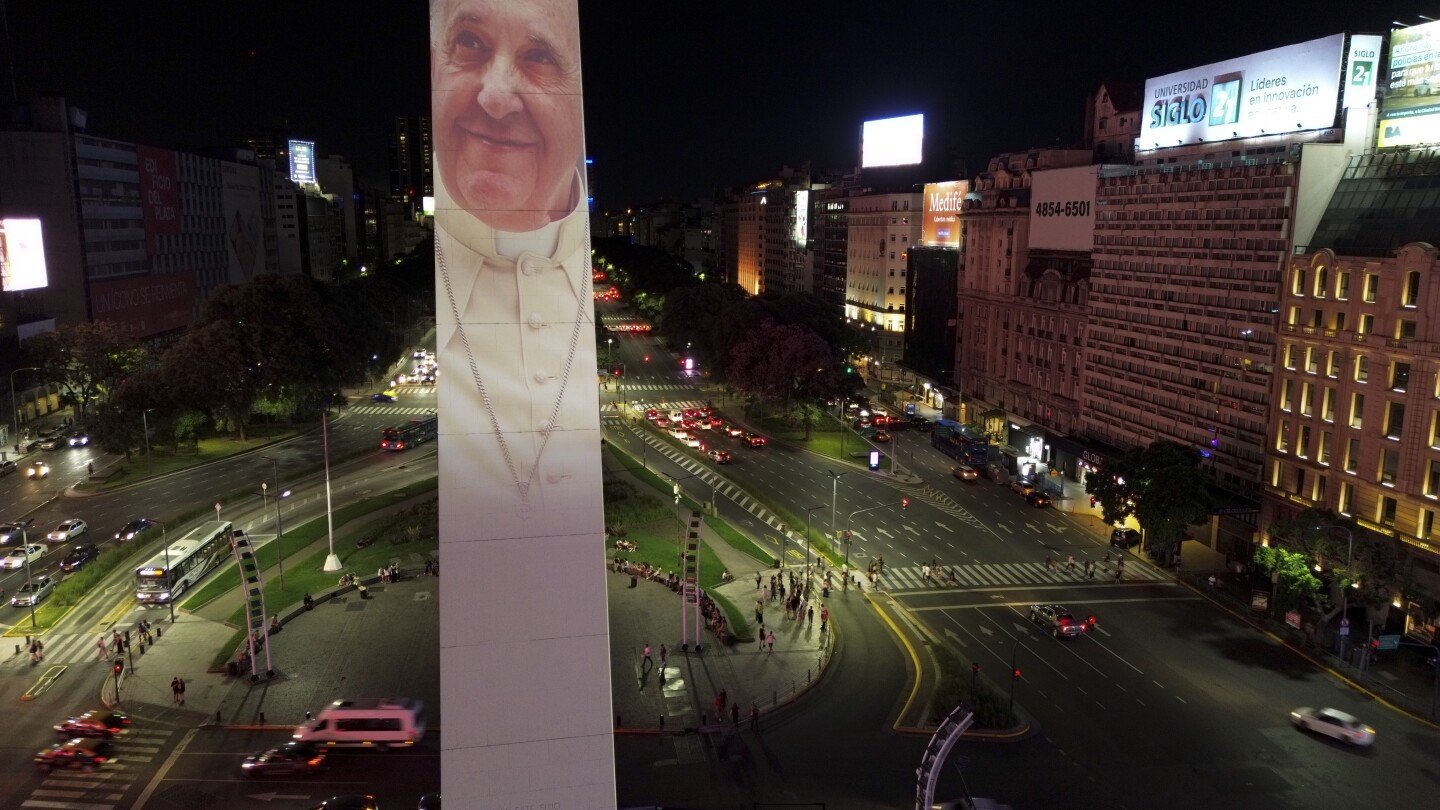 “lo-extranamos-un-monton”.-argentina-reza-por-la-delicada-salud-del-papa-francisco
