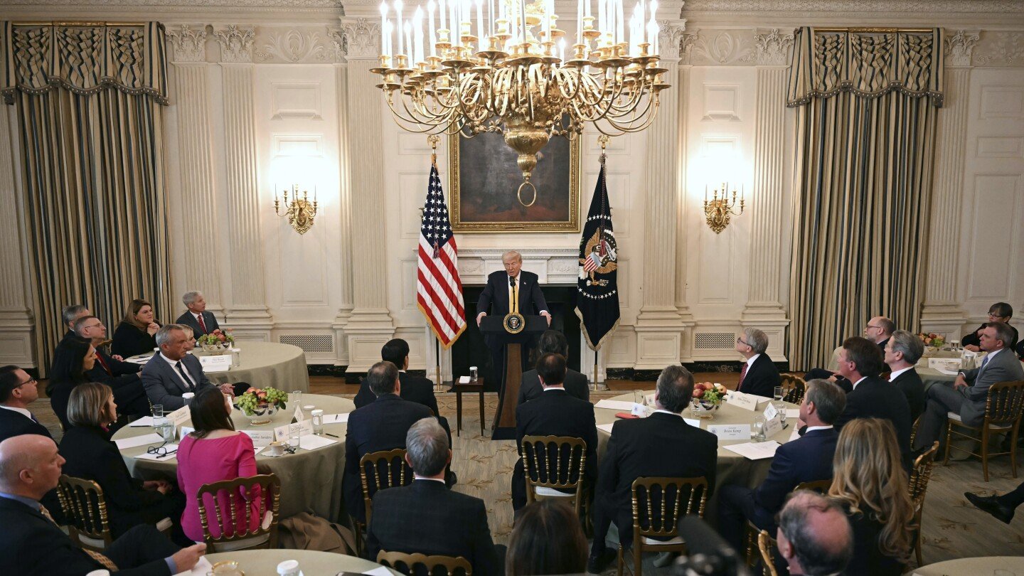 democratic-governors-balance-whether-to-fight-or-pacify-after-trump-threatens-one-of-their-own