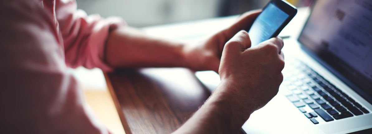 kddi-corporation’s-(tse:9433)-stock-has-shown-weakness-lately-but-financial-prospects-look-decent:-is-the-market-wrong?