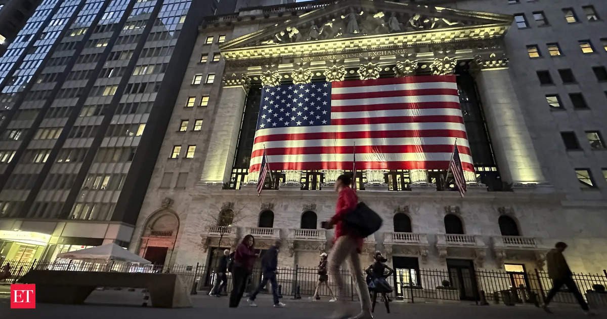 stock-market-today:-dow-jones-up-309-points,-s&p-500-and-nasdaq-gain-as-nvidia-(nvda)-surges-ahead-of-earnings,-domino’s-(dpz)-falls-over-4%,-treasury-yields-climb