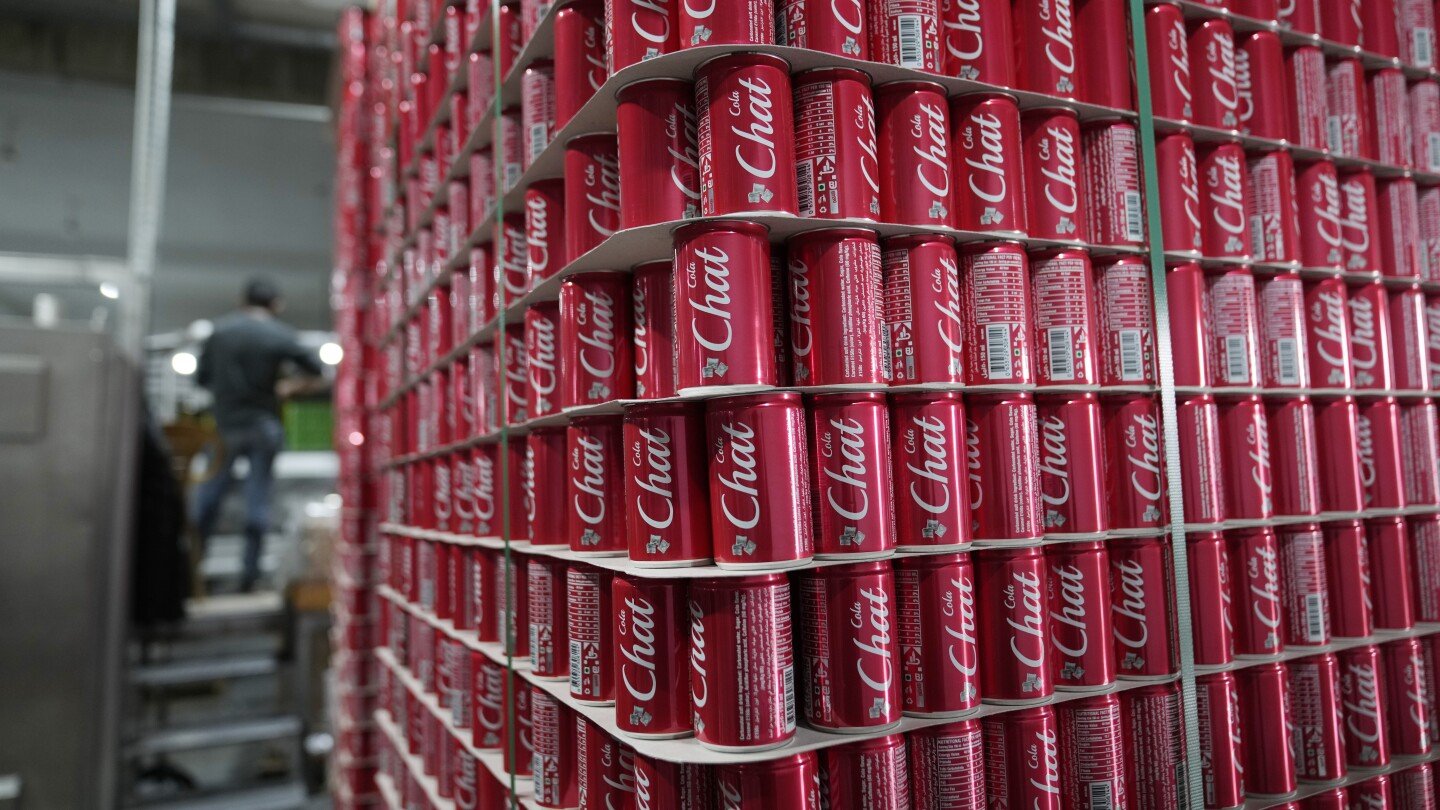 el-sentimiento-antiestadounidense-en-cisjordania-da-impulso-a-una-alternativa-local-a-coca-cola
