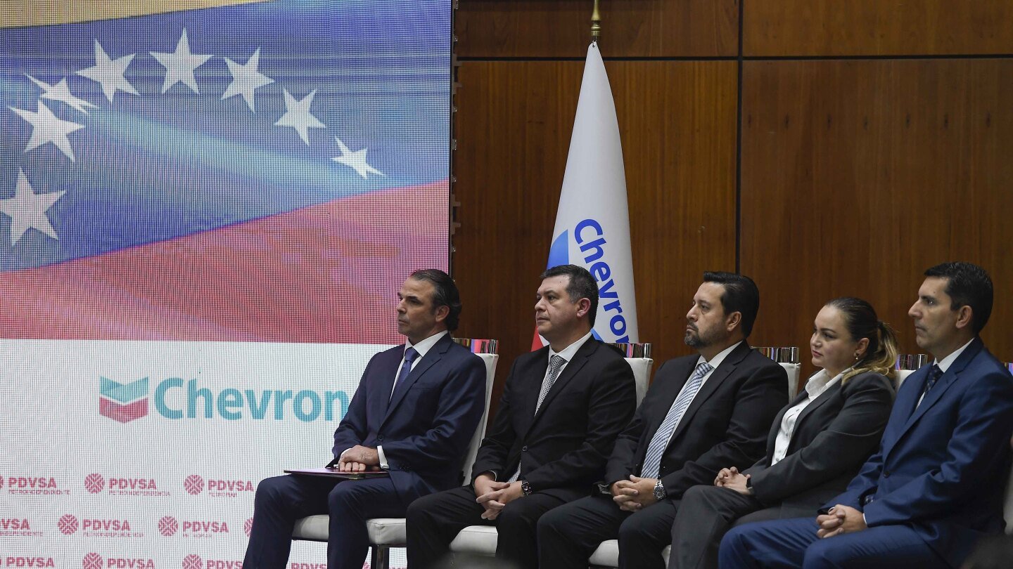 trump-suspende-ayuda-financiera-a-venezuela-al-finalizar-permiso-para-exportar-petroleo-a-eeuu
