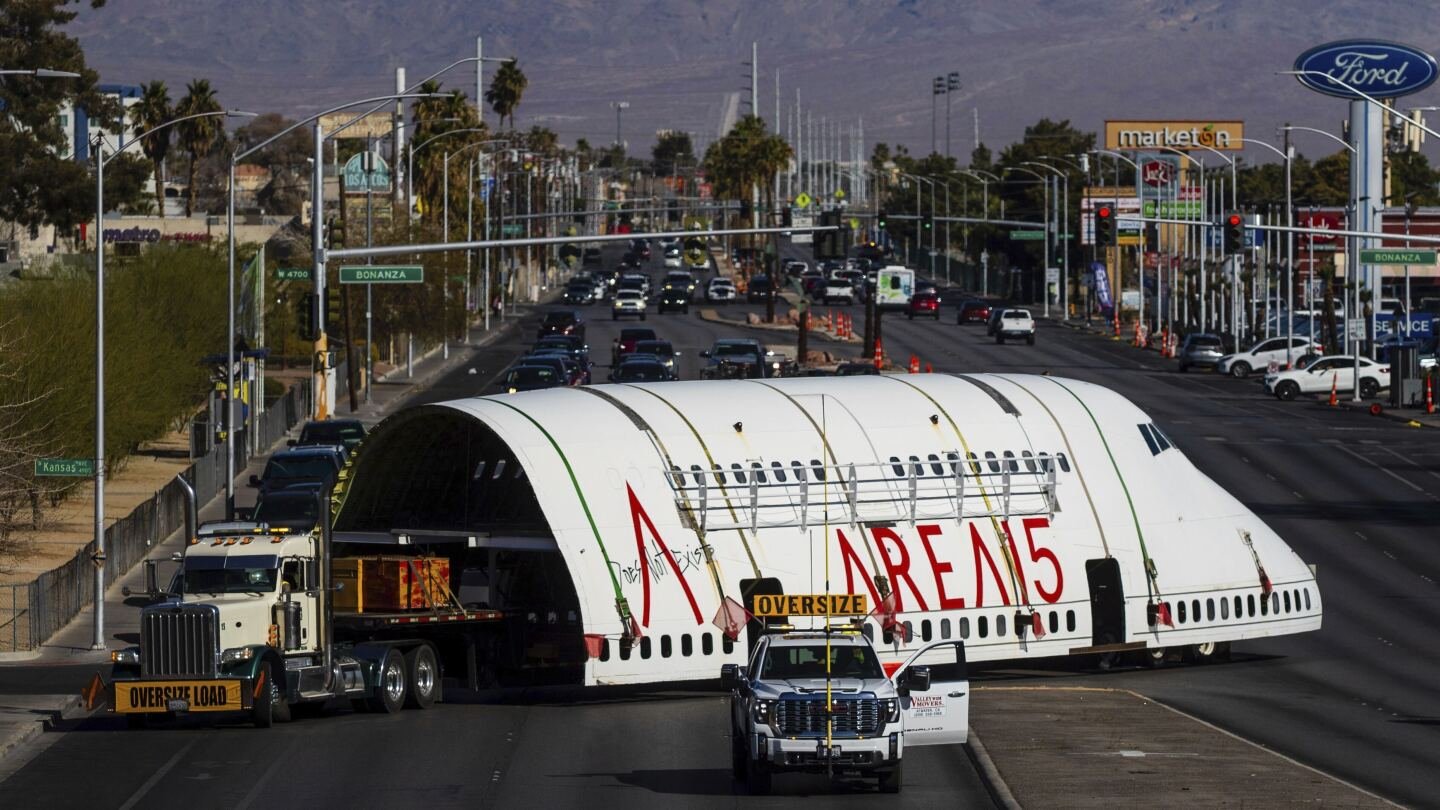 burning-man-art-plane-gets-a-new-life-as-a-las-vegas-party-venue