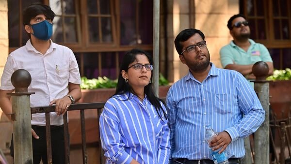 stock-market-squid-game:-when-to-become-greedy,-when-to-become-cautious?-experts-explain