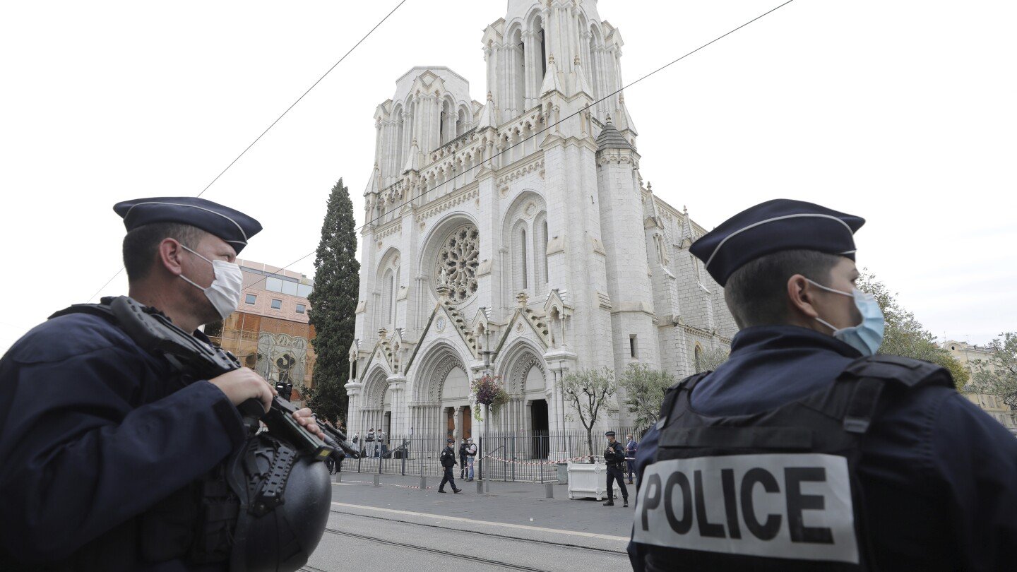 a-tunisian-extremist-is-imprisoned-for-life-for-killing-3-people-in-a-french-basilica-in-2020
