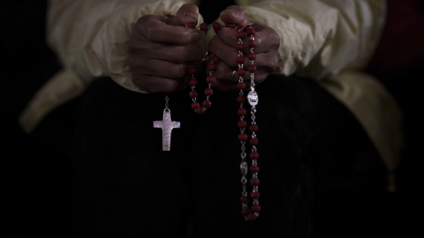 el-papa-desmiente-especulaciones-sobre-su-muerte-inminente-mientras-se-recupera-de-una-neumonia