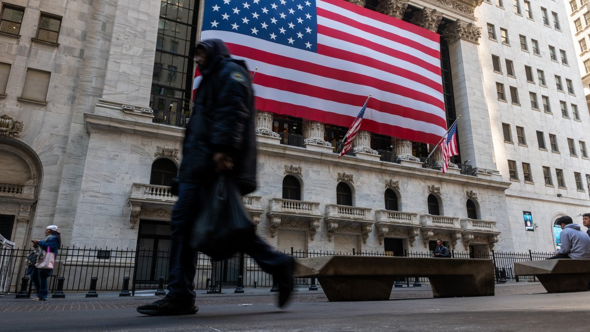 stock-market-today:-nvidia-provides-boost-after-trump-tariffs-slide