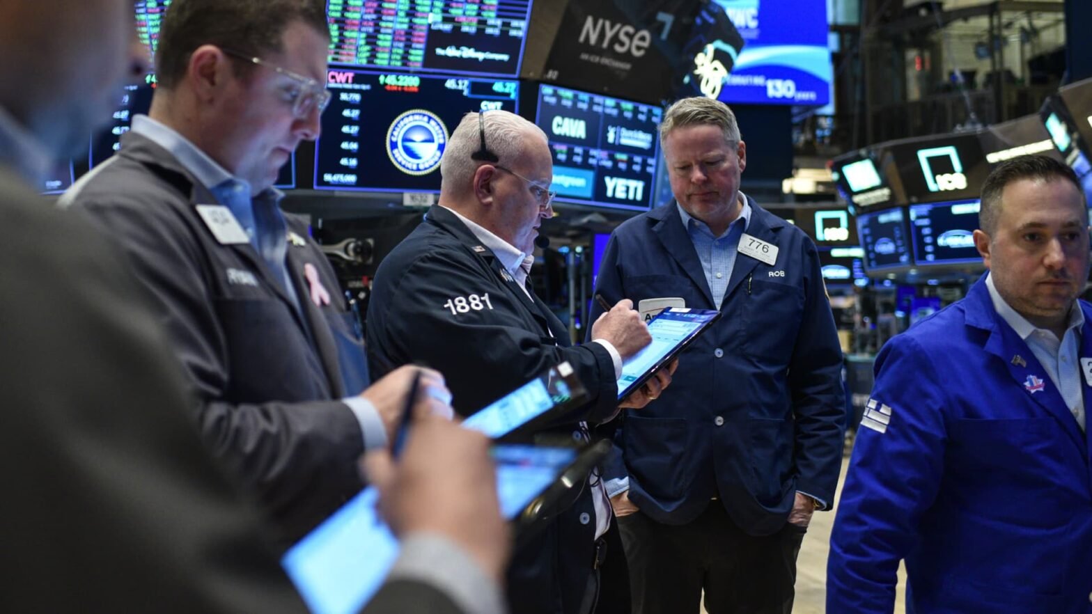 s&p-500-futures-are-little-changed-ahead-of-key-inflation-report:-live-updates