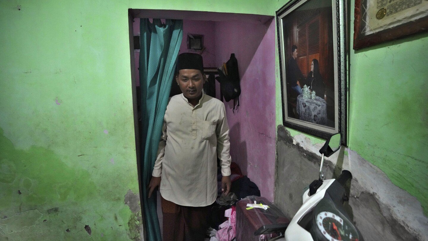 ap-photos:-muslims-in-indonesia-welcome-the-holy-month-of-ramadan