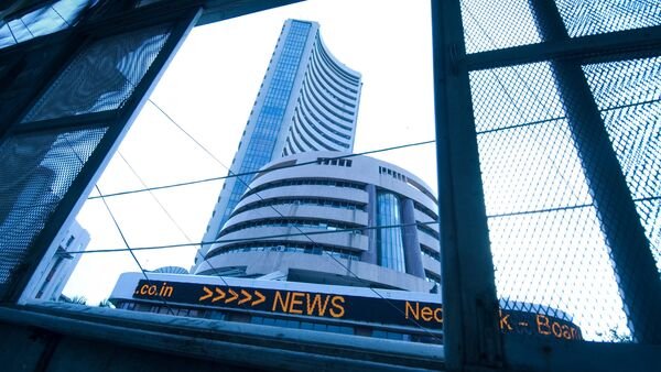Stock Market News Today Live Updates: Stocks to buy under ₹100: Experts pick three shares to buy today — 28 February 2025 (Photographer: An Rong Xu / Bloomberg)
