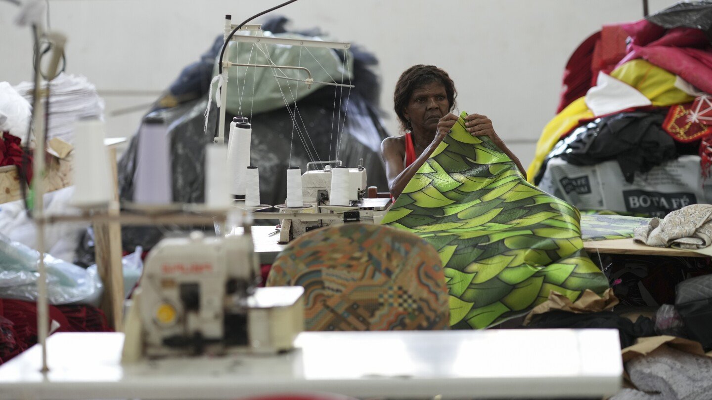 una-escuela-de-samba-genera-auge-economico-en-su-favela-en-rio-de-janeiro