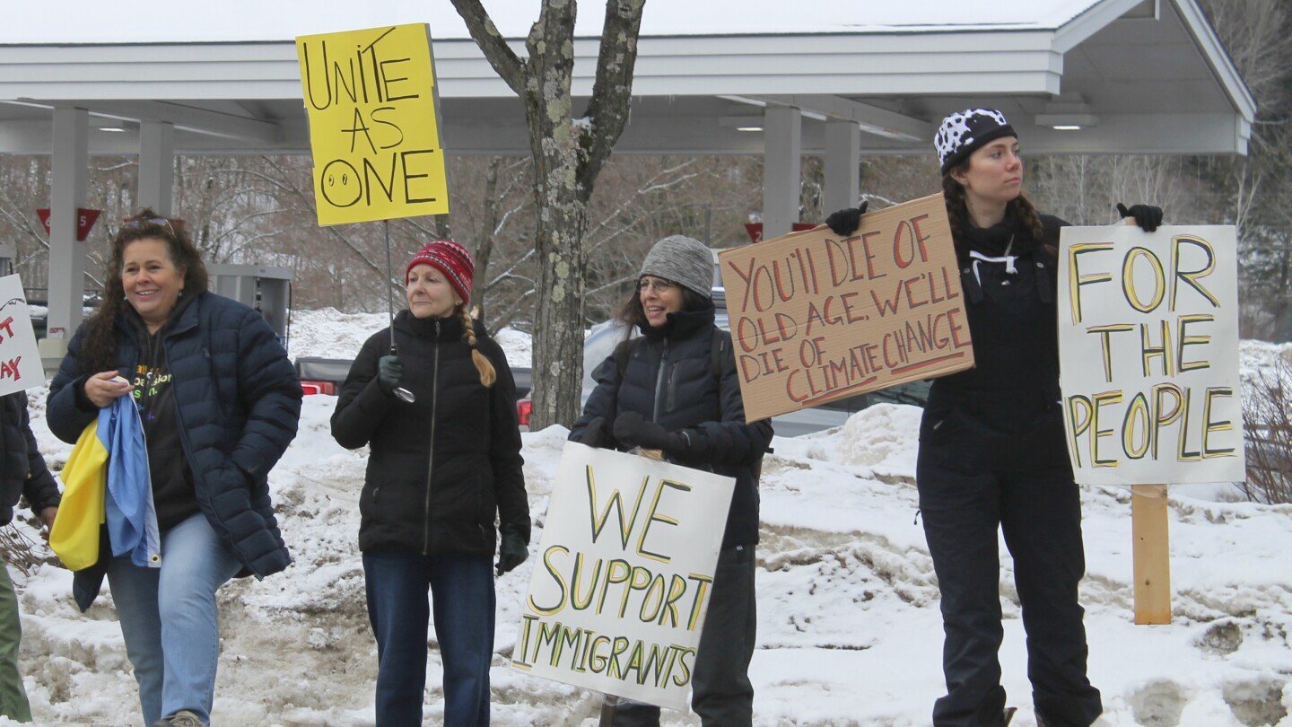 crowds-protest-near-vermont-ski-resort-where-jd-vance-planned-vacation-with-family