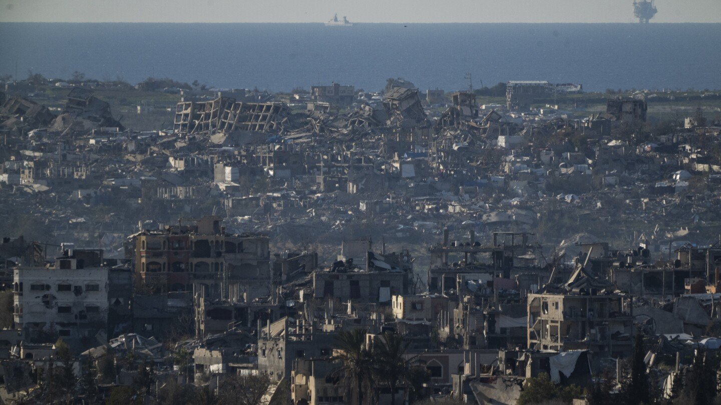 with-the-gaza-ceasefire-in-limbo,-israel-tries-to-impose-an-alternative-plan-on-hamas