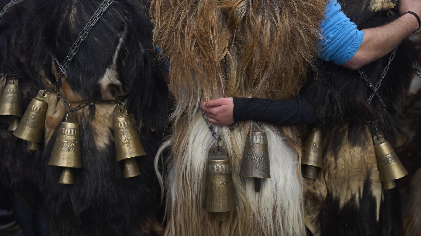 animal-skins,-bells,-ritual-chaos:-ancient-burnout-remedy-is-still-at-the-heart-of-greece’s-carnival