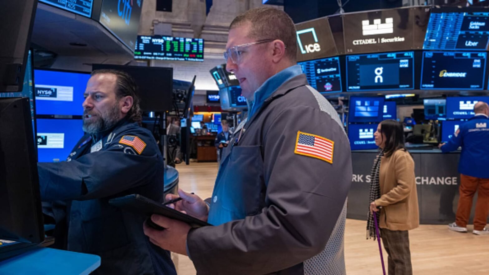 stock-futures-rise-after-monday’s-big-sell-off;-trump’s-mexico-and-canada-tariffs-loom:-live-updates