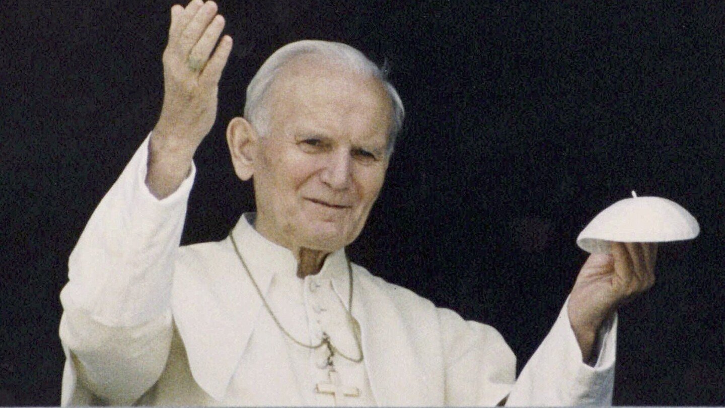 john-paul-ii’s-hospital-stays-at-gemelli-were-much-longer-than-pope-francis’-so-far.-here’s-a-look