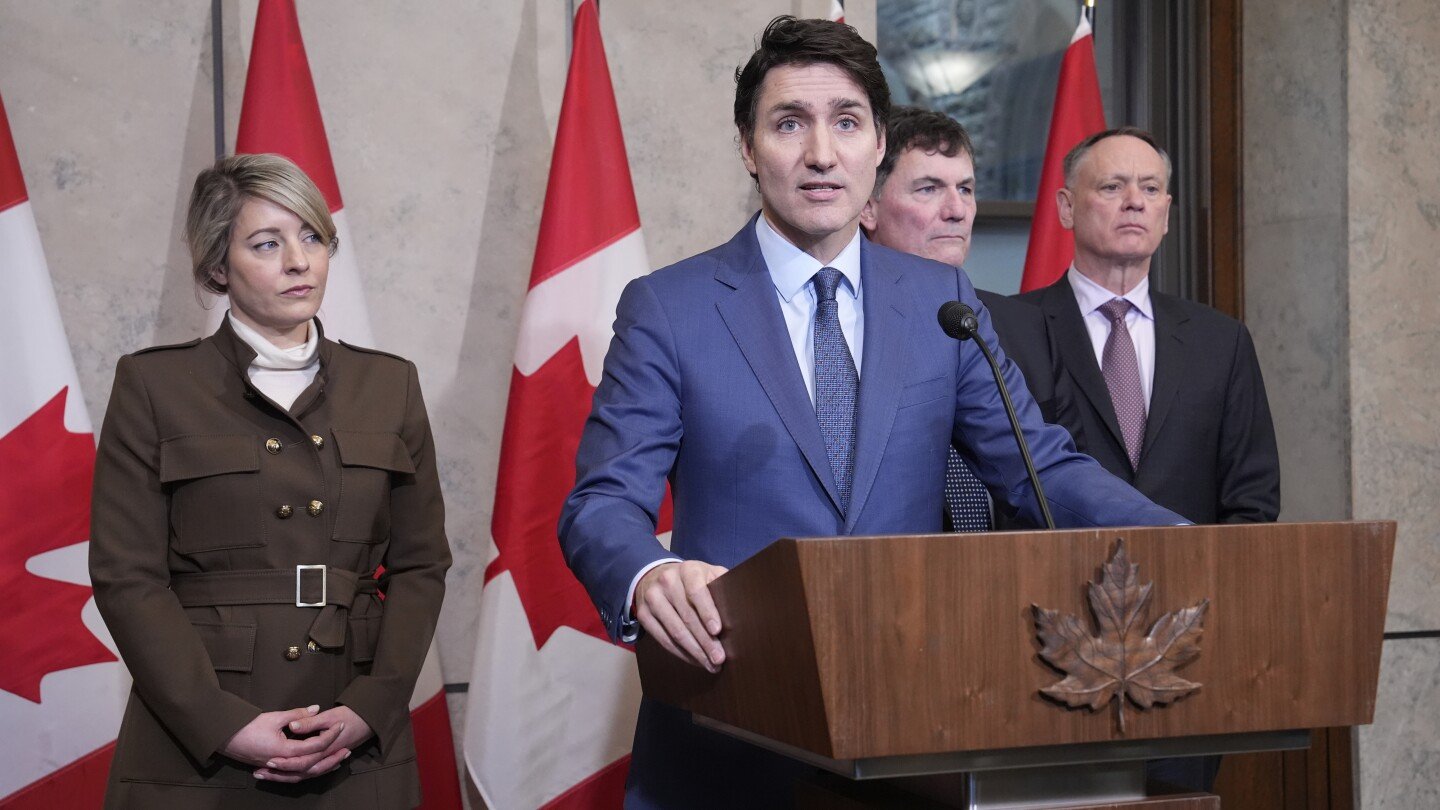trudeau-slams-trump’s-tariffs,-says-us-is-appeasing-putin-while-launching-a-trade-war-against-canada