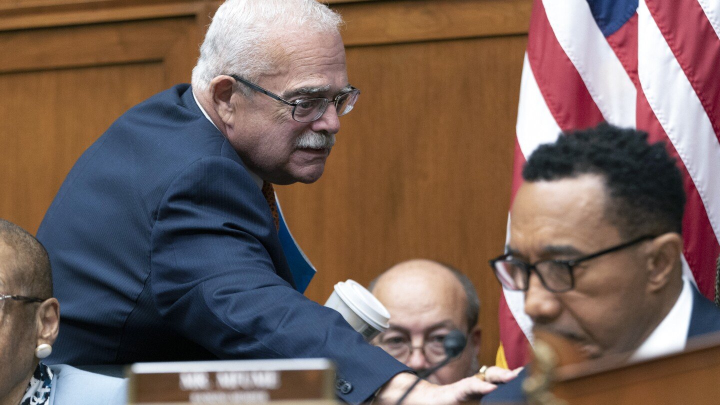 democrats-seek-to-probe-musk-conflicts-and-doge-firings-with-resolutions-of-inquiry-in-the-house