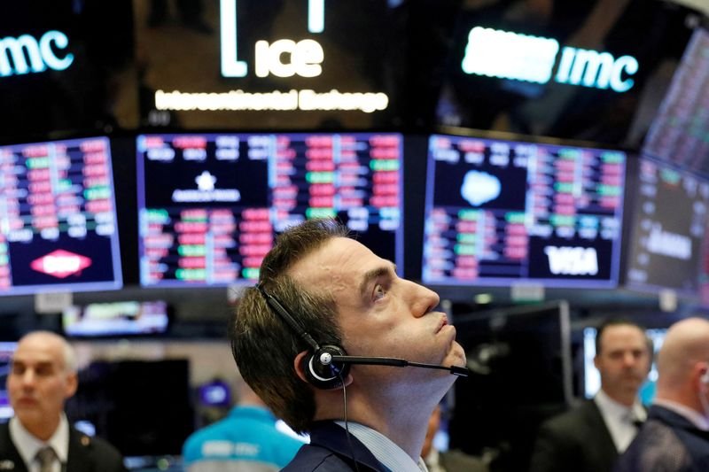 stock-market-today:-dow,-s&p-500,-nasdaq-futures-inch-higher-amid-signs-of-tariff-relief
