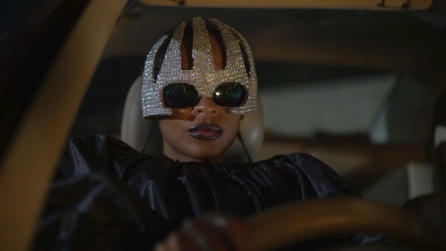 movie-review:-a-reckoning-in-surreal,-riveting-‘on-becoming-a-guinea-fowl’