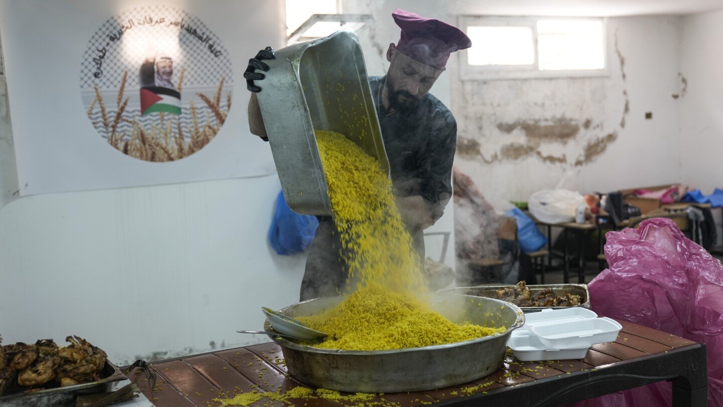a-charity-kitchen-brings-hope-to-displaced-palestinians-in-the-west-bank-during-ramadan