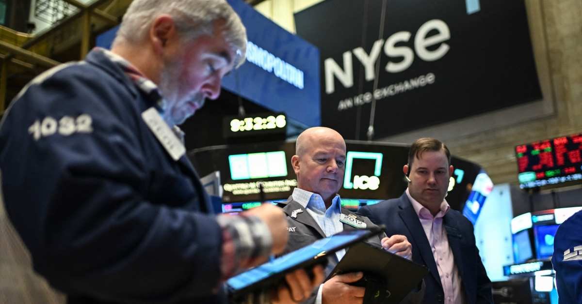 stock-market-today:-stocks-resume-slide-on-tariff,-growth-concerns