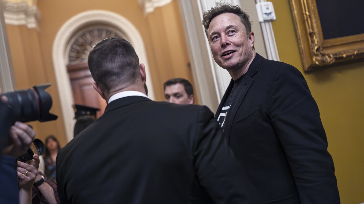 elon-musk-tells-republican-lawmakers-he’s-not-to-blame-for-the-federal-firings