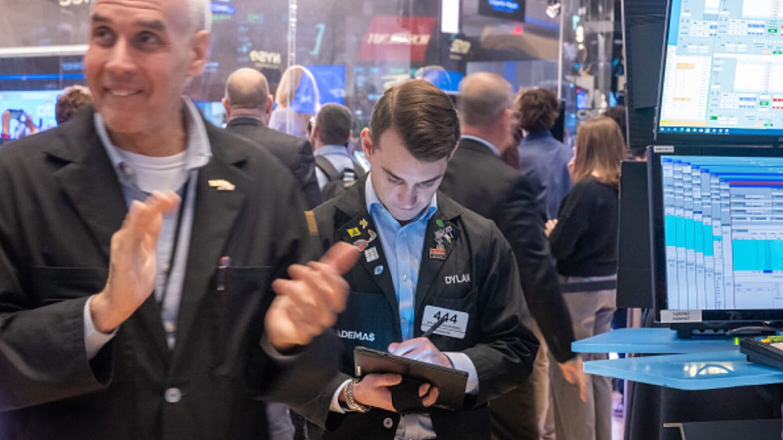 stock-futures-rise-after-thursday’s-big-sell-off;-big-jobs-report-looms:-live-updates