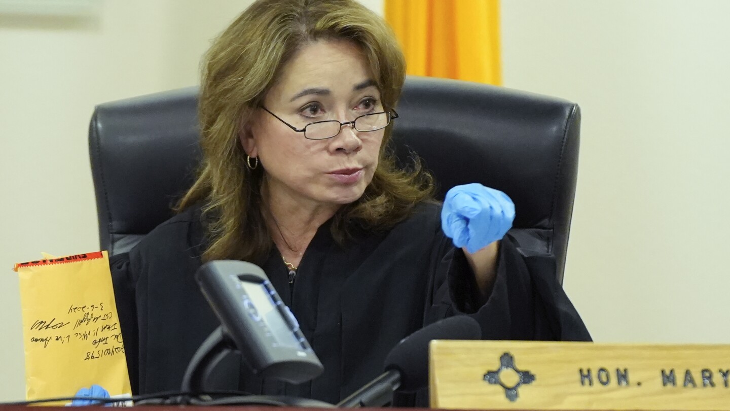 the-new-mexico-judge-who-presided-over-alec-baldwin’s-trial-is-set-to-retire