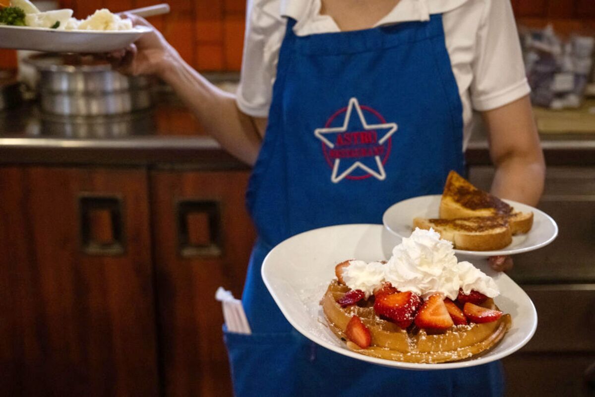 goldman-traders-say-stock-rally-hinges-on-knife-edge-jobs-data