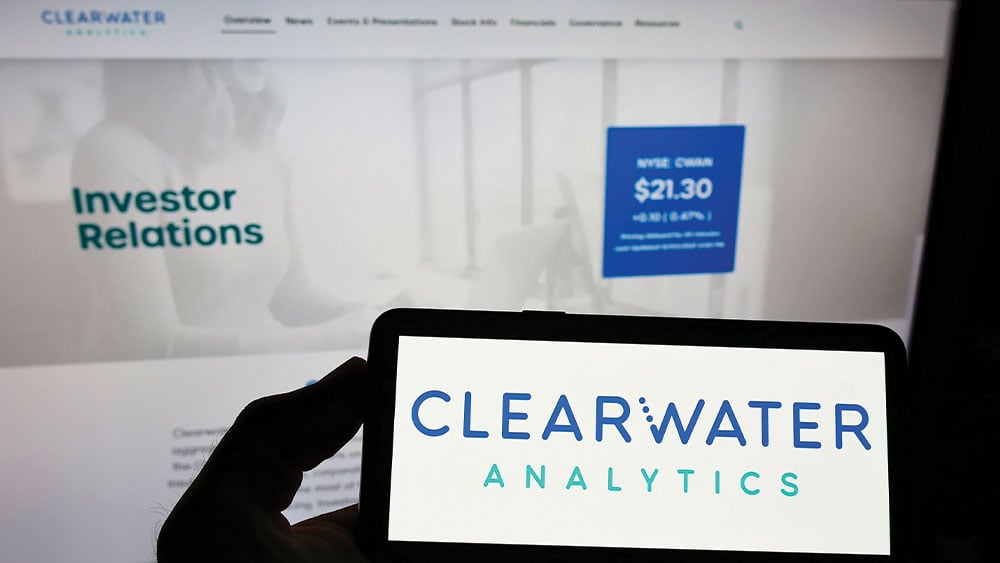 clearwater-analytics-stock-offers-growth-to-investors-amid-turbulent-market